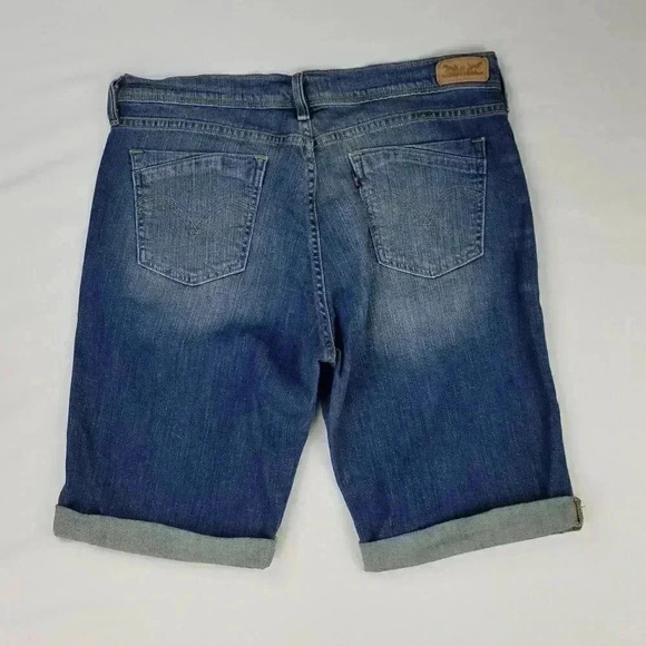 Levi's Women's Cuffed Capri Blue Denim Shorts 10 - Picture 2 of 8